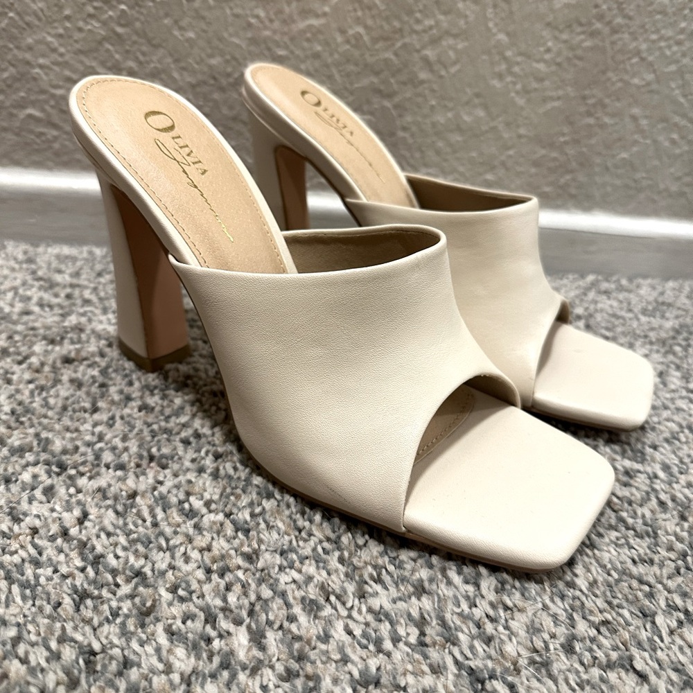 Brand new beige heels!